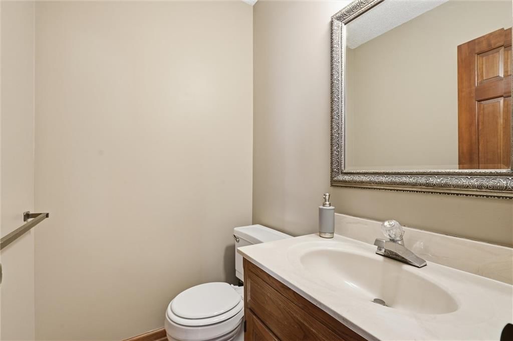 322 N Cherry Street — photo 14