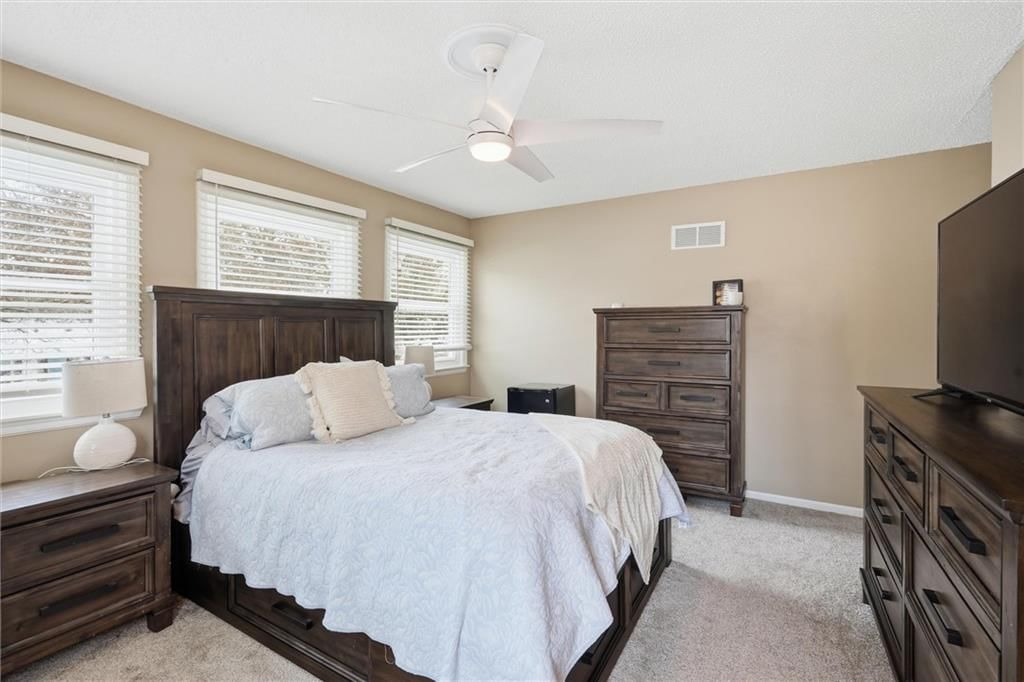 322 N Cherry Street — photo 15