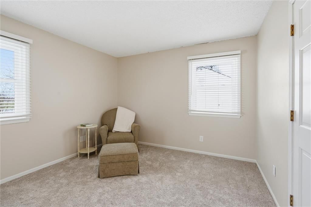 322 N Cherry Street — photo 25