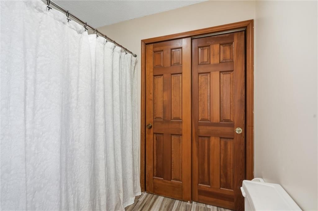 322 N Cherry Street — photo 35