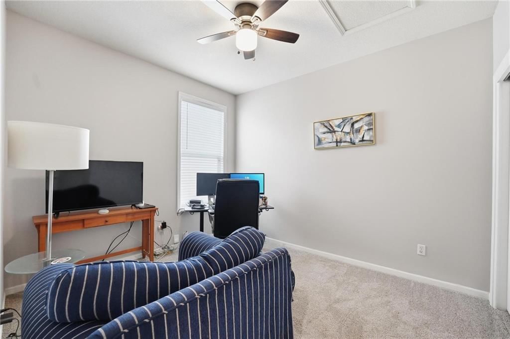 1021 SW Cheshire Drive — photo 8
