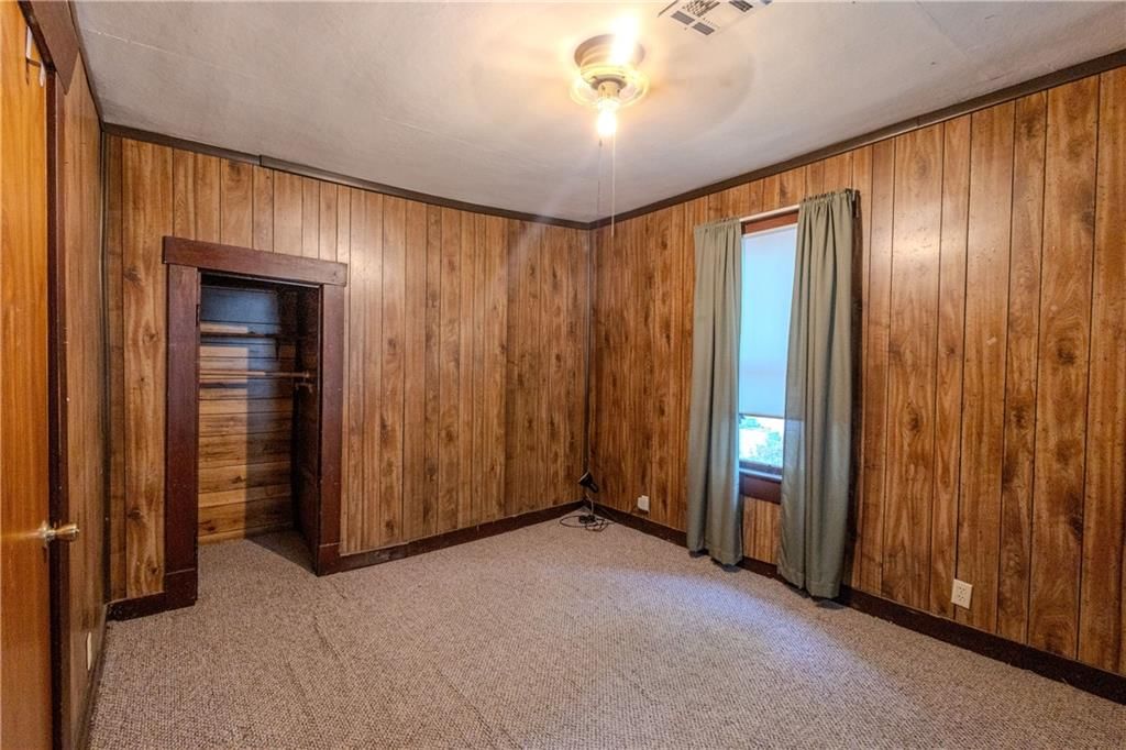 1104 W 4th Street — photo 10