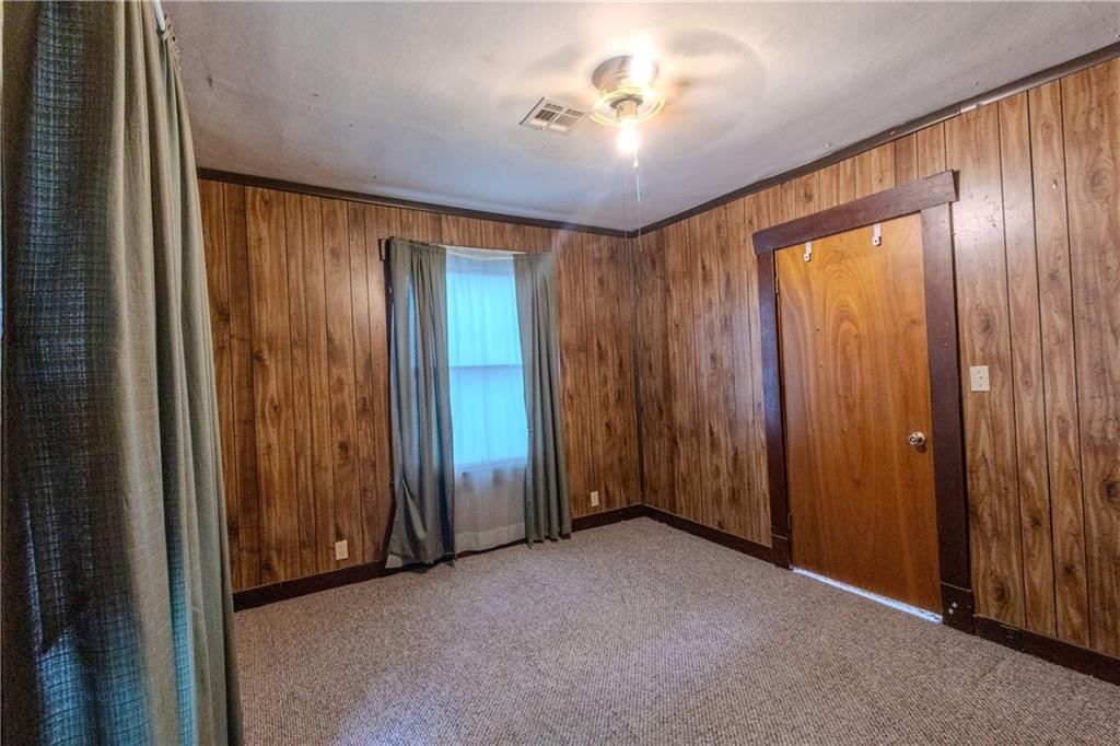 1104 W 4th Street — photo 11