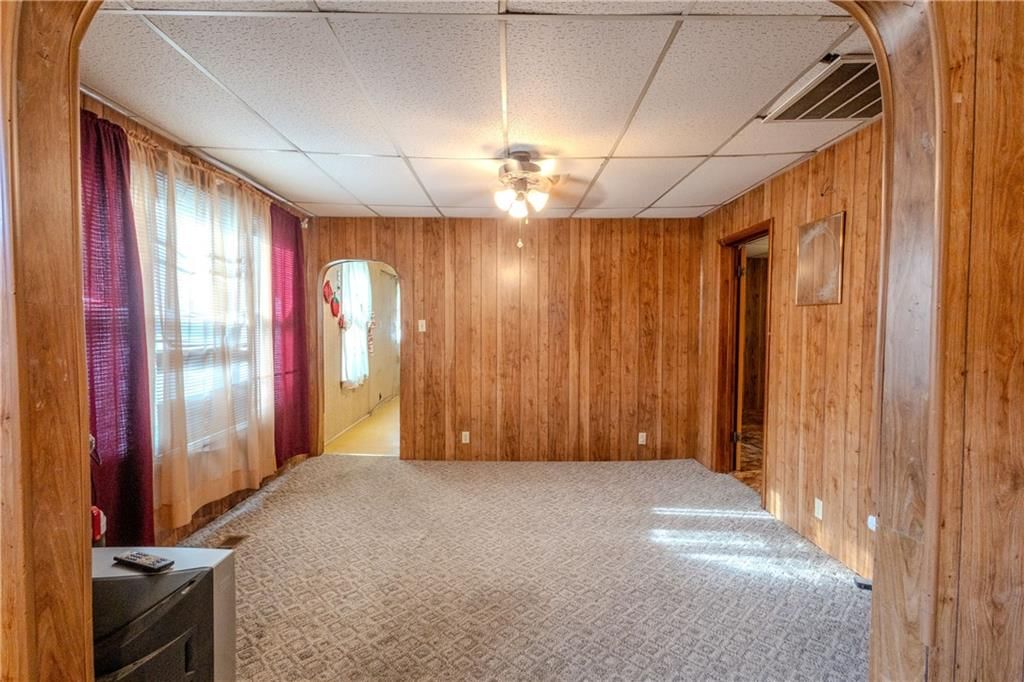 1104 W 4th Street — photo 15