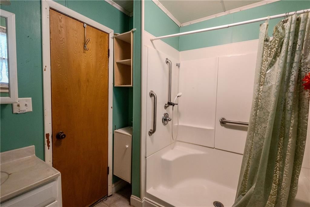1104 W 4th Street — photo 22
