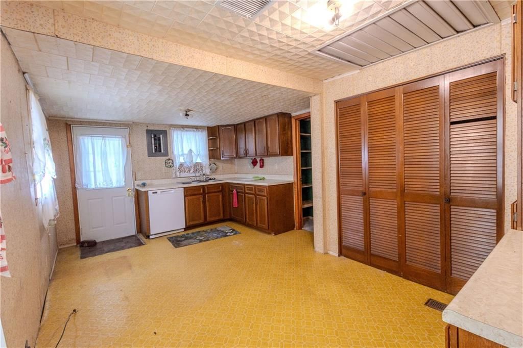 1104 W 4th Street — photo 24