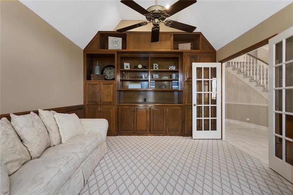 8917 Lambert Drive — photo 6