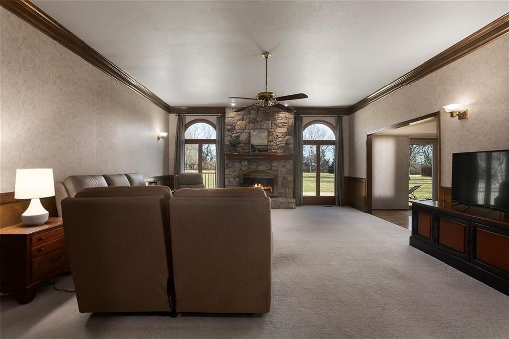 8917 Lambert Drive — photo 9