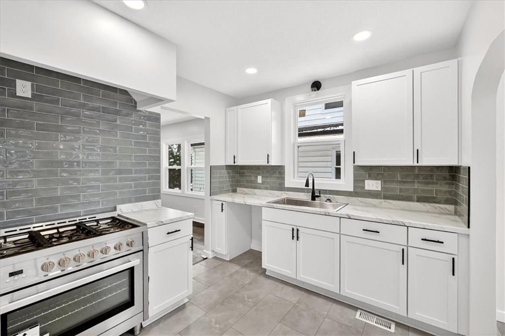 7520 Grand Avenue — photo 11