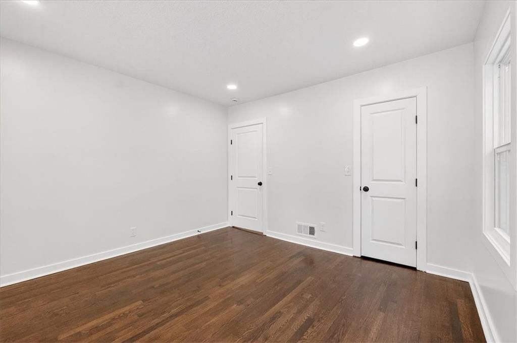 7520 Grand Avenue — photo 20