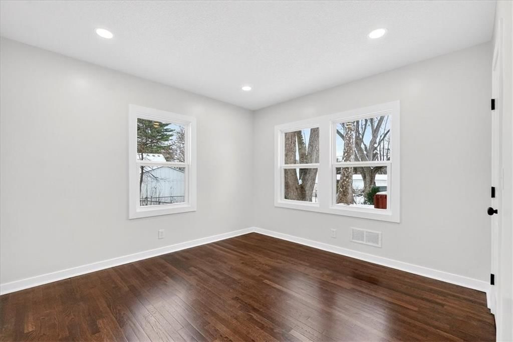 7520 Grand Avenue — photo 22