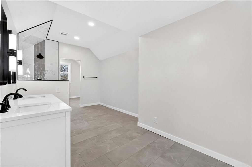 7520 Grand Avenue — photo 27
