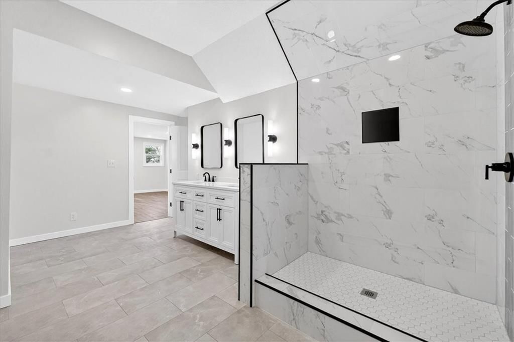 7520 Grand Avenue — photo 29