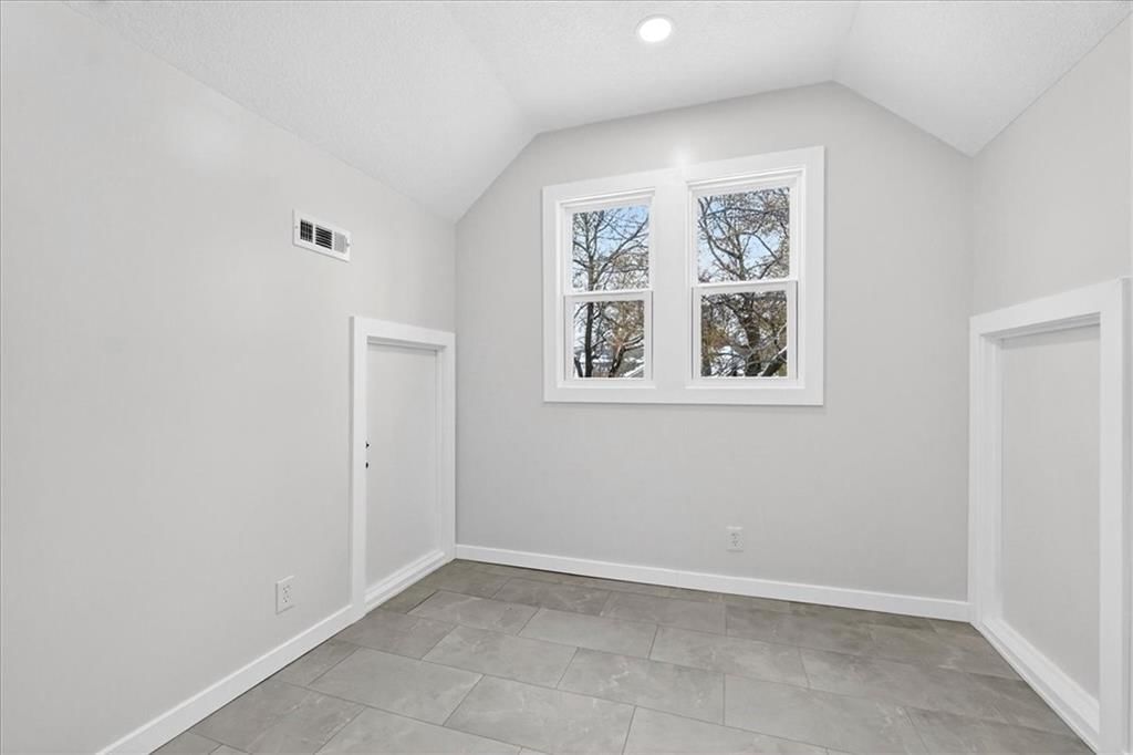 7520 Grand Avenue — photo 31