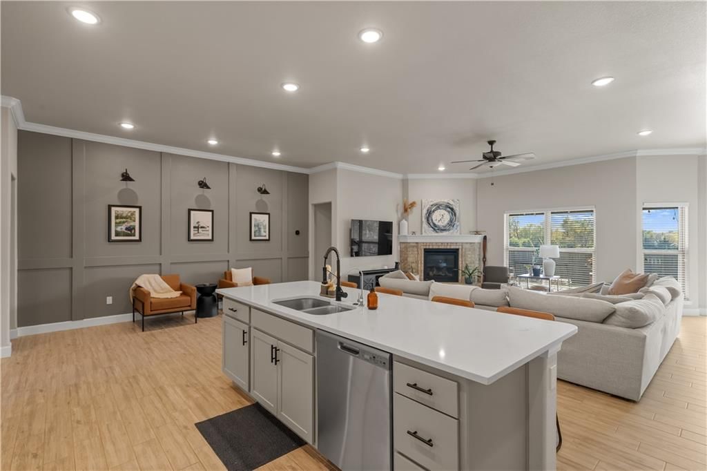 23939 W 82nd Court, Lenexa, KS
