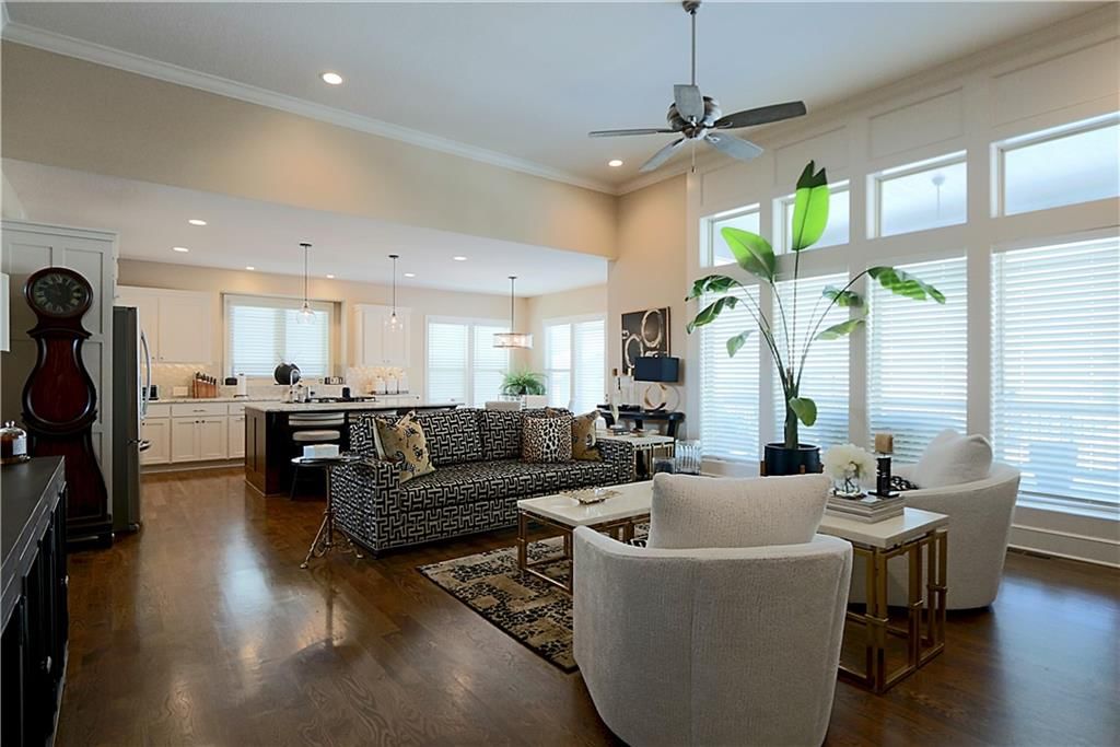 1700 NE Parkwood Drive — photo 8