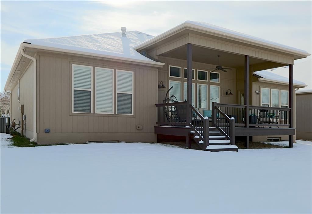 1700 NE Parkwood Drive — photo 35