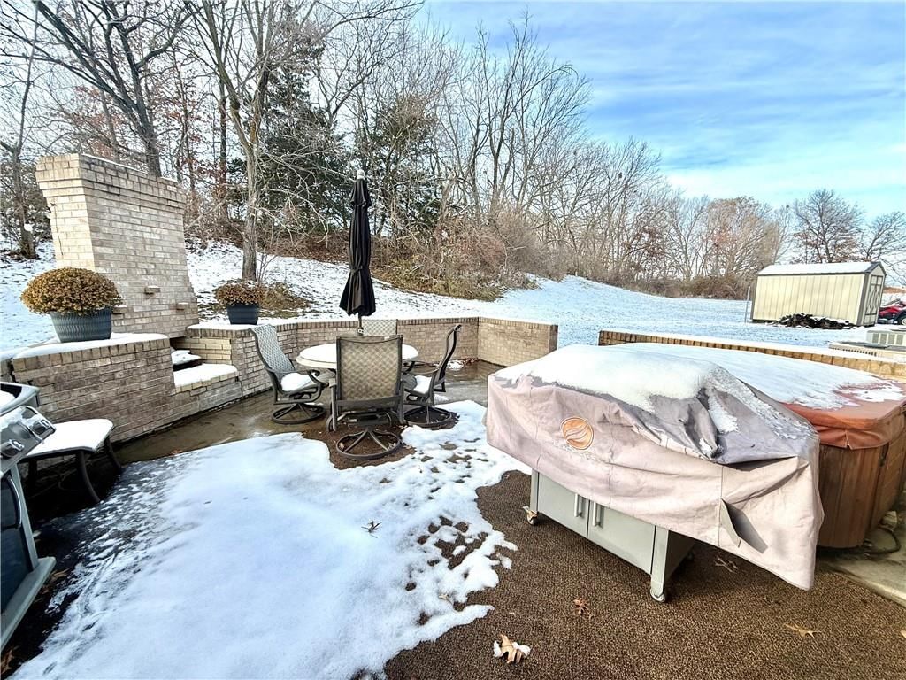 229 E 16th Street — photo 42