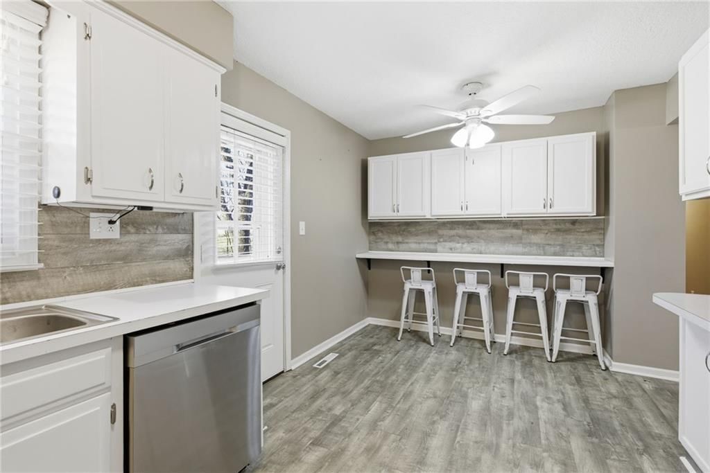 1304 SE Queens Court — photo 11