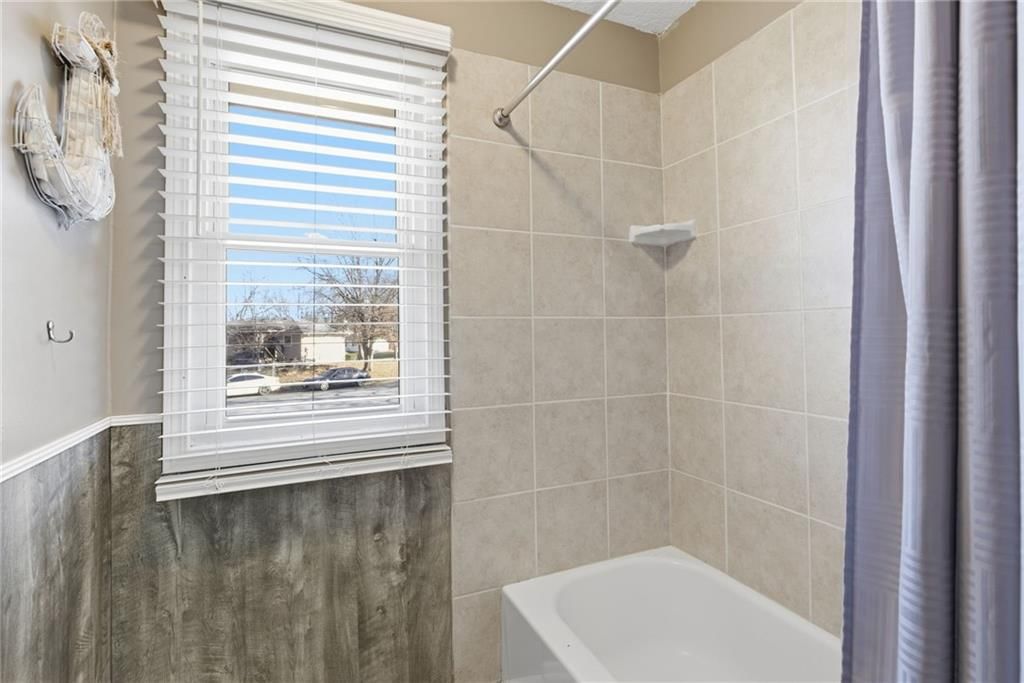 1304 SE Queens Court — photo 16