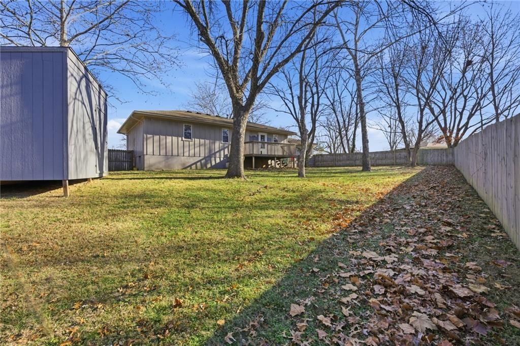 1304 SE Queens Court — photo 30