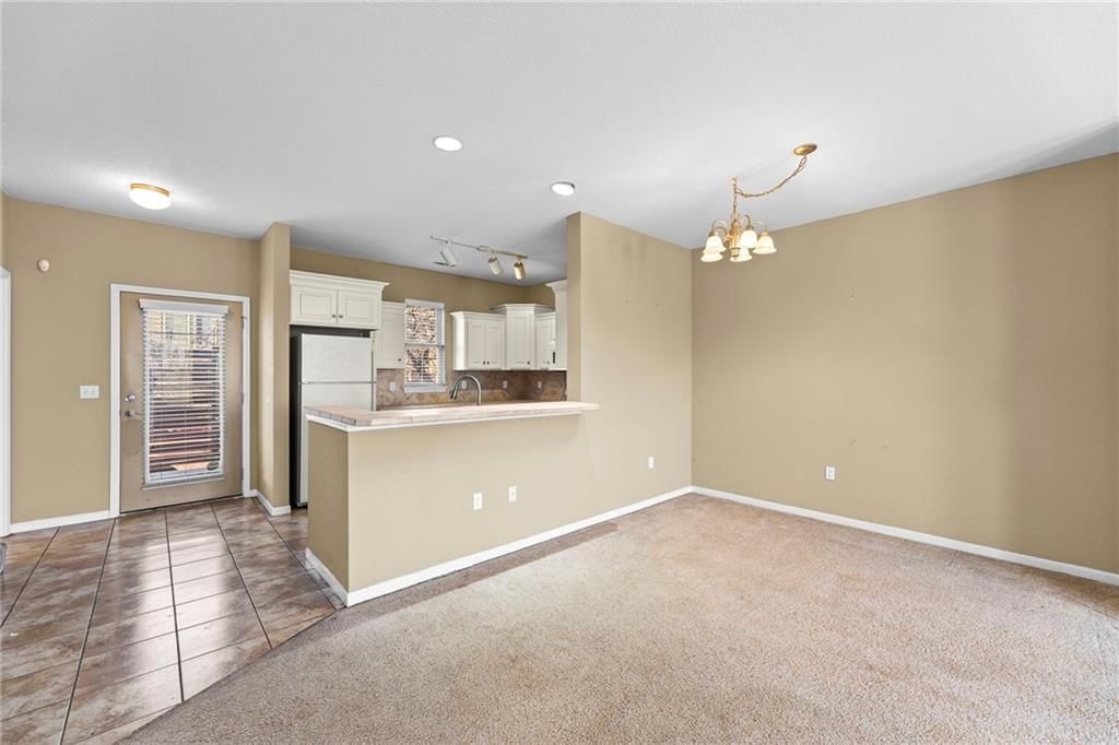 5245 Overland Drive — photo 8