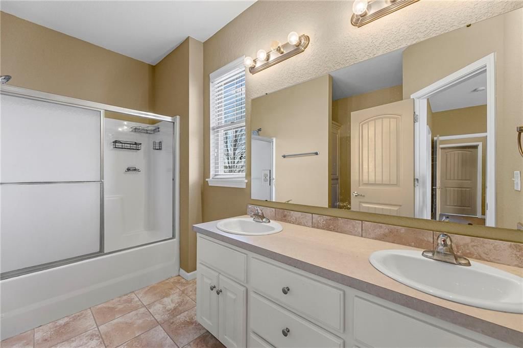 5245 Overland Drive — photo 16