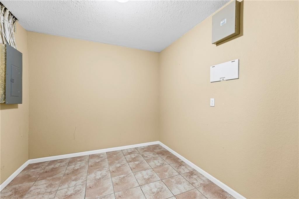 5245 Overland Drive — photo 23