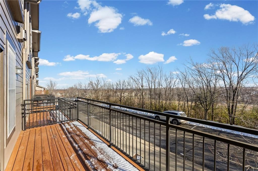 5245 Overland Drive — photo 26