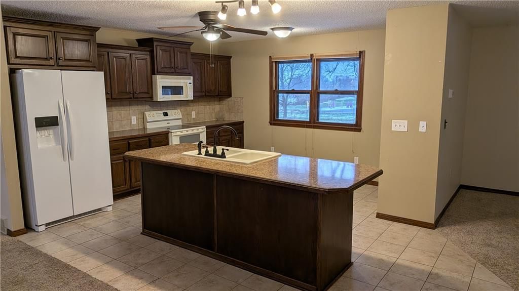 1408 Country Club Drive — photo 5