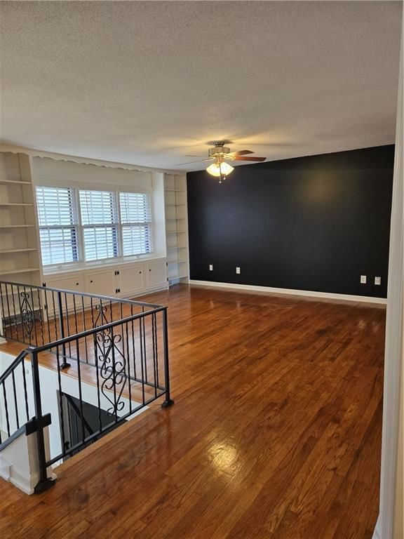 4212 E 105TH Terrace — photo 8