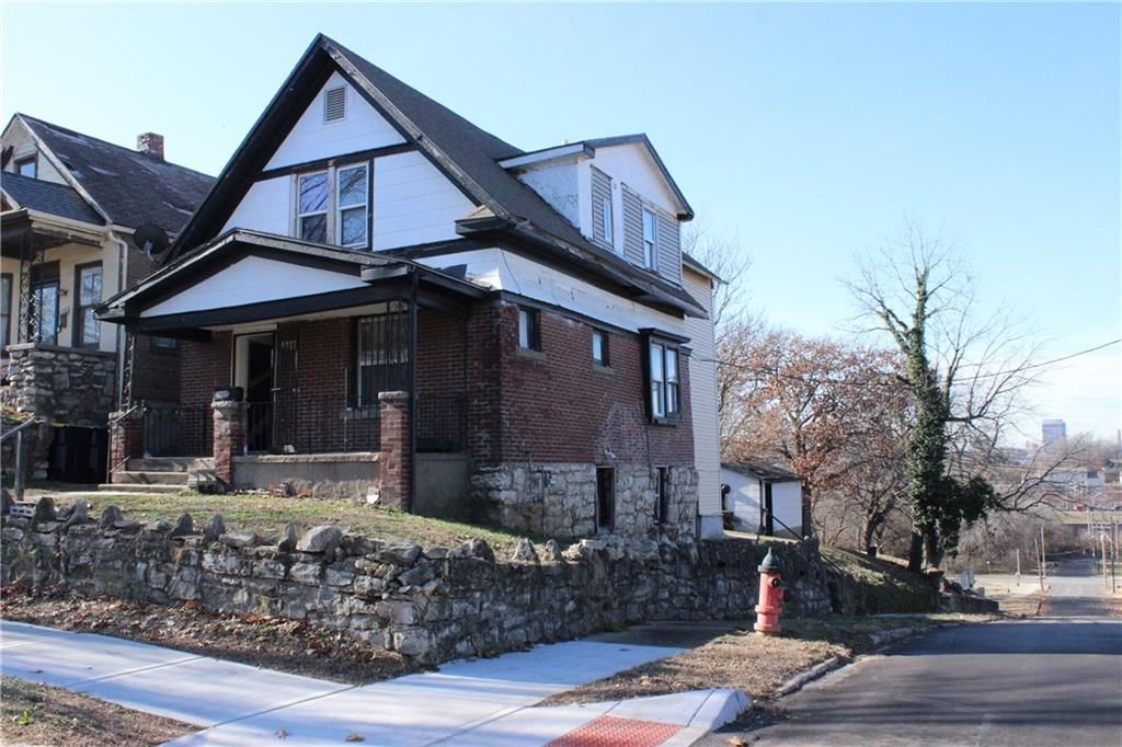 2600 Euclid Avenue — photo 6