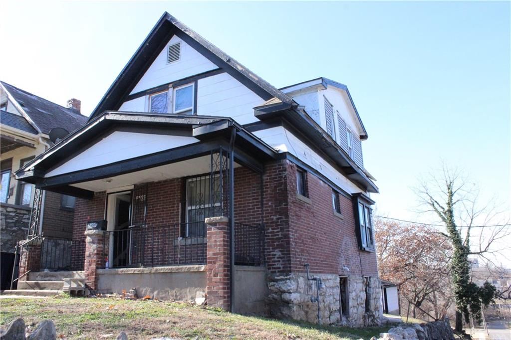 2600 Euclid Avenue — photo 10