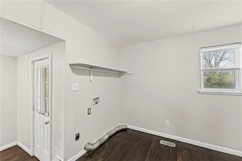 325 S Crane Street — photo 8