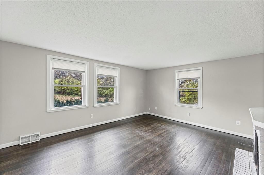 325 S Crane Street — photo 10