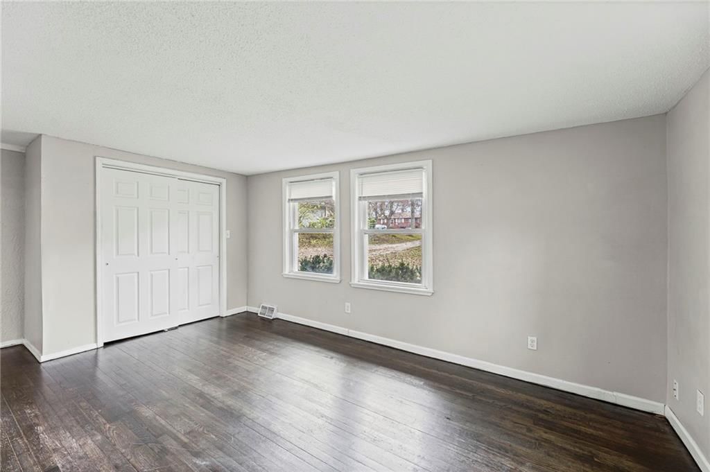 325 S Crane Street — photo 11