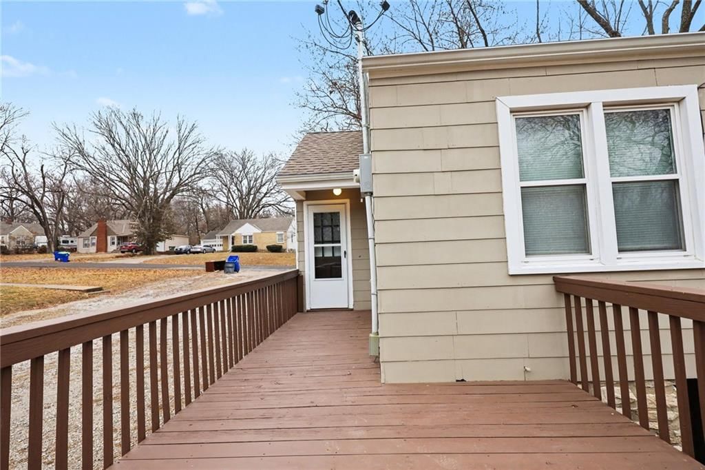 9205 E 68th Terrace — photo 13