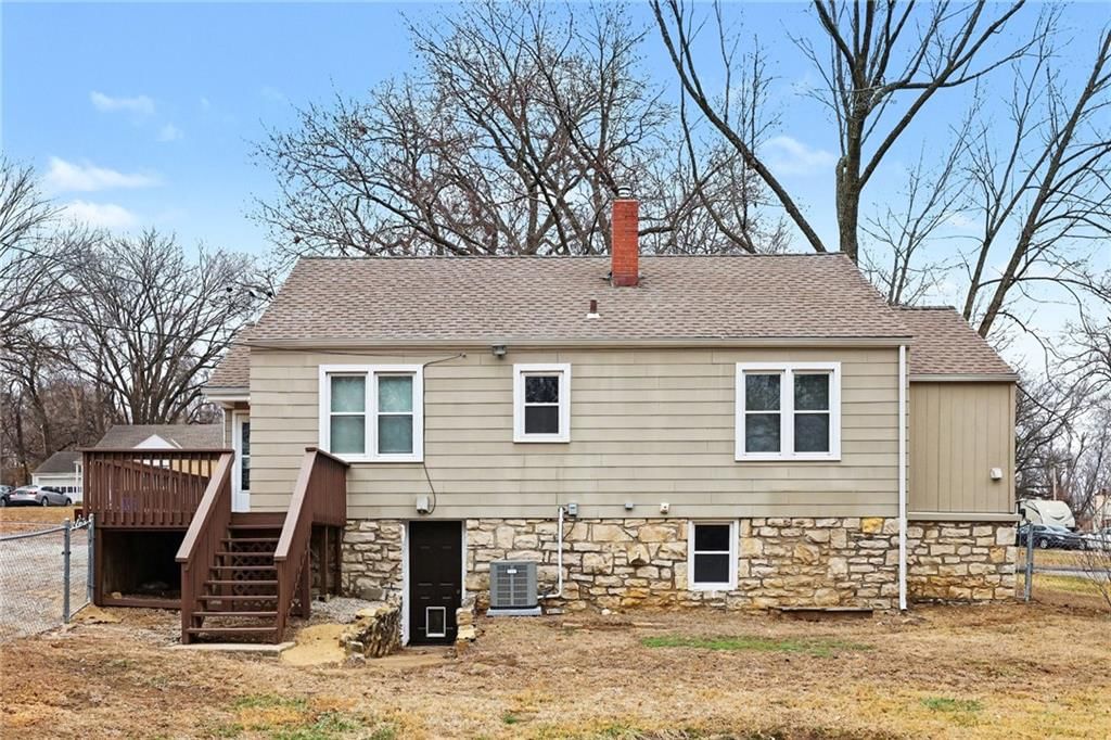 9205 E 68th Terrace — photo 14