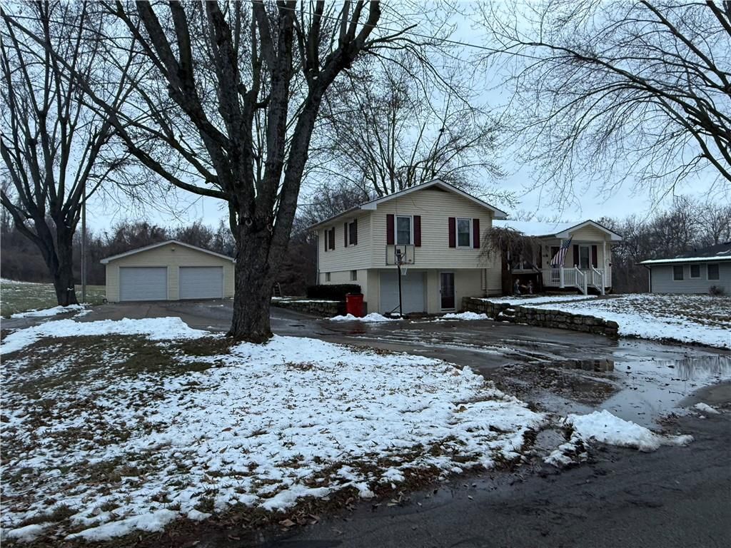 1670 Roncelli Road, Lexington, MO