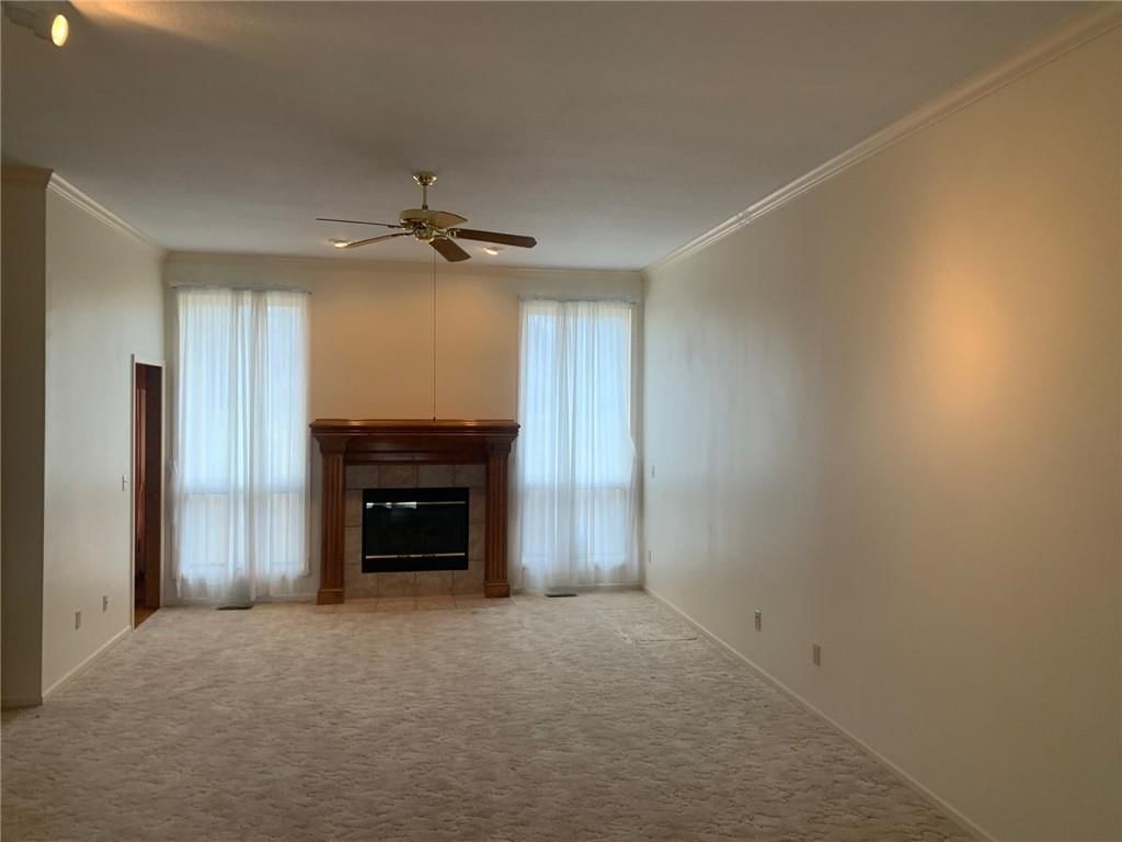 105 N Lakeshore Drive — photo 11