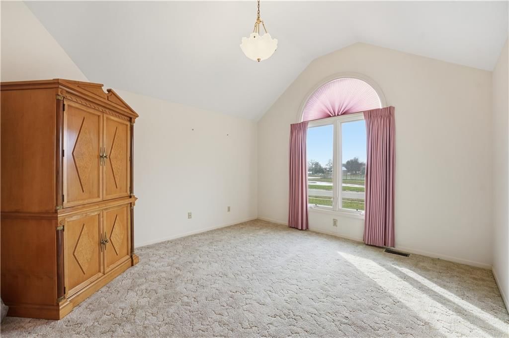 105 N Lakeshore Drive — photo 14