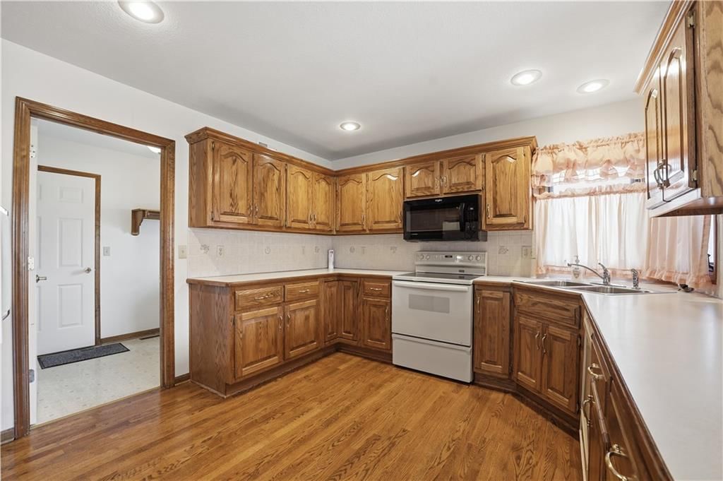 105 N Lakeshore Drive — photo 19