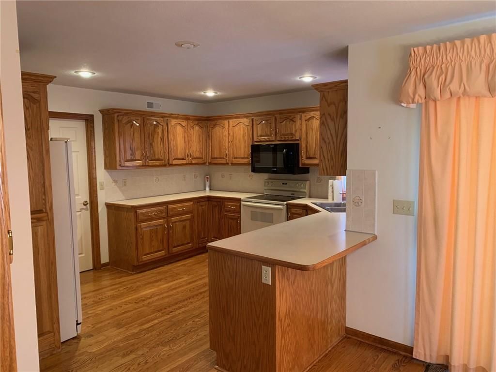 105 N Lakeshore Drive — photo 22