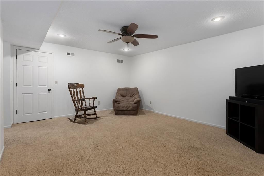 9614 NE CHERRY Court — photo 25