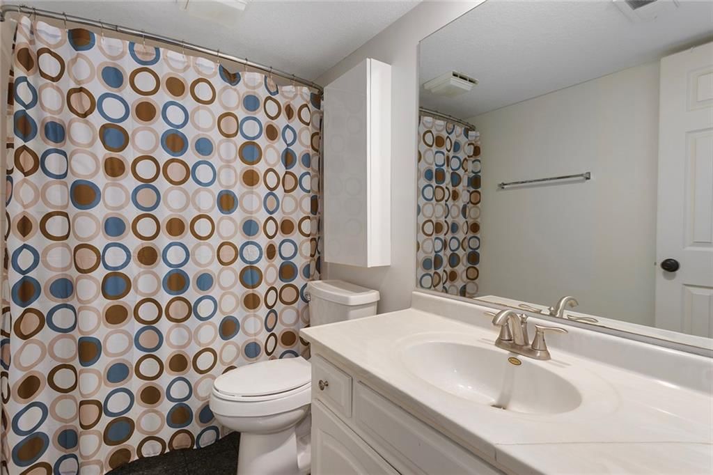 9614 NE CHERRY Court — photo 27