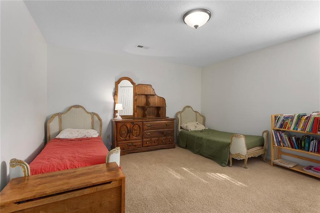 9614 NE CHERRY Court — photo 28