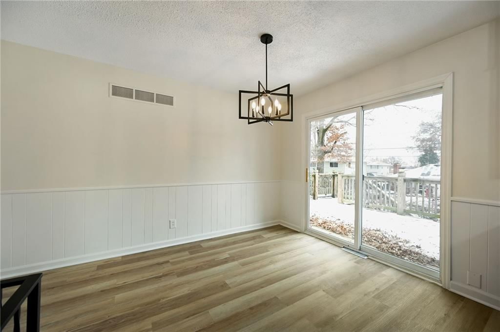 8001 Freeman Avenue — photo 9