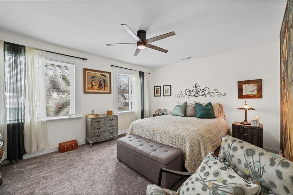 811 S Marion Avenue — photo 10