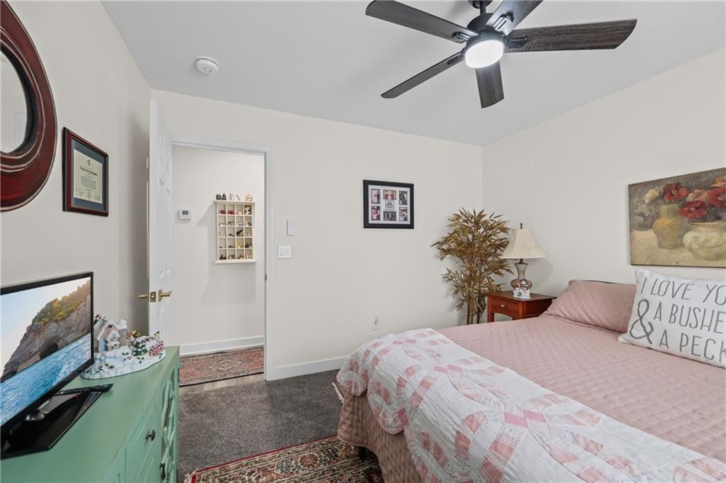 811 S Marion Avenue — photo 15