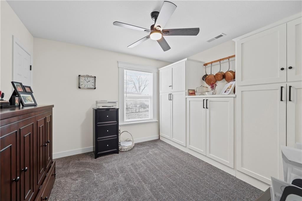 811 S Marion Avenue — photo 17
